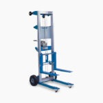 blauer Senkrechtlift